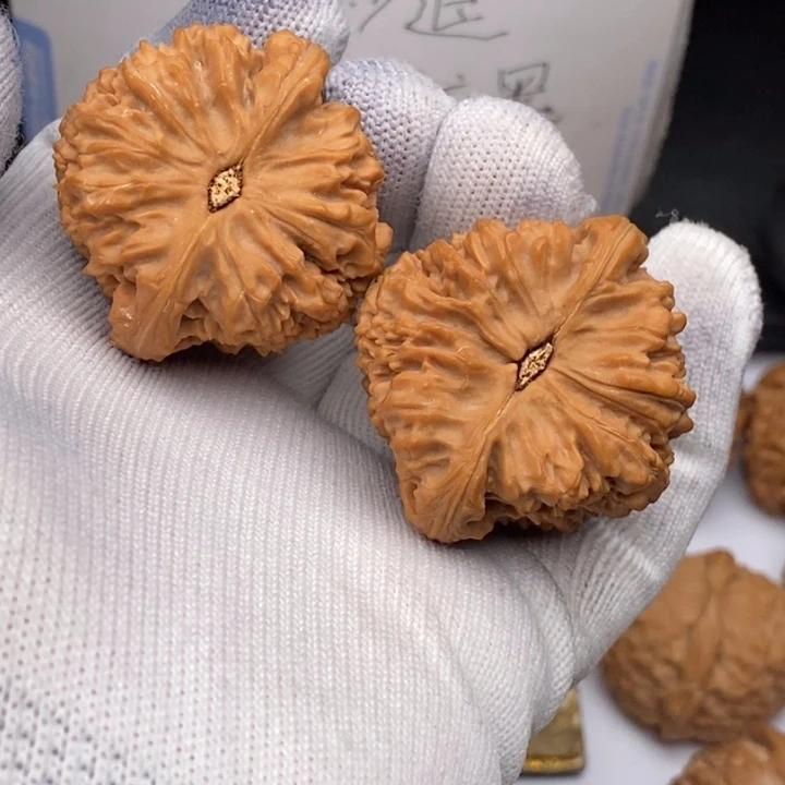 文玩核桃把件马**上南疆石41