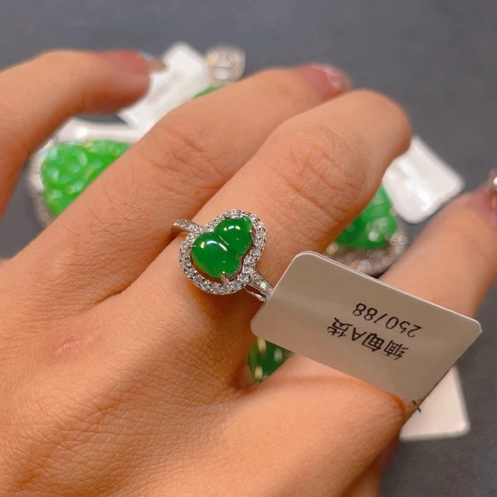 【闪购商品】翡翠银S925镶嵌颈饰翡翠