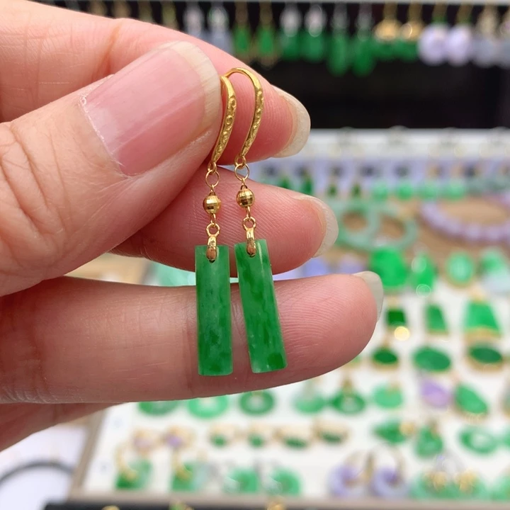 翡翠18K金镶嵌耳饰