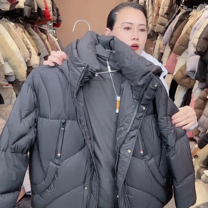 艾雨衣尚羽绒外套