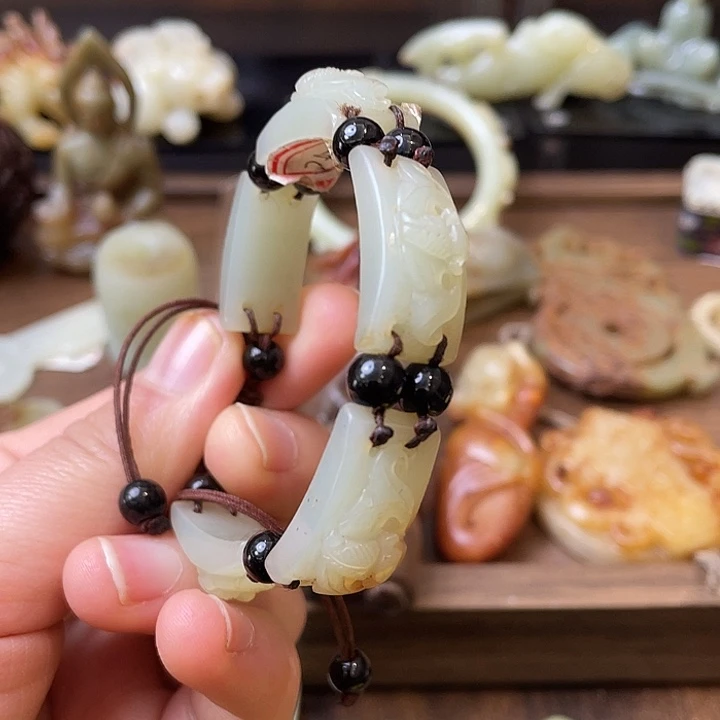 和田玉（糖玉）未镶嵌颈饰