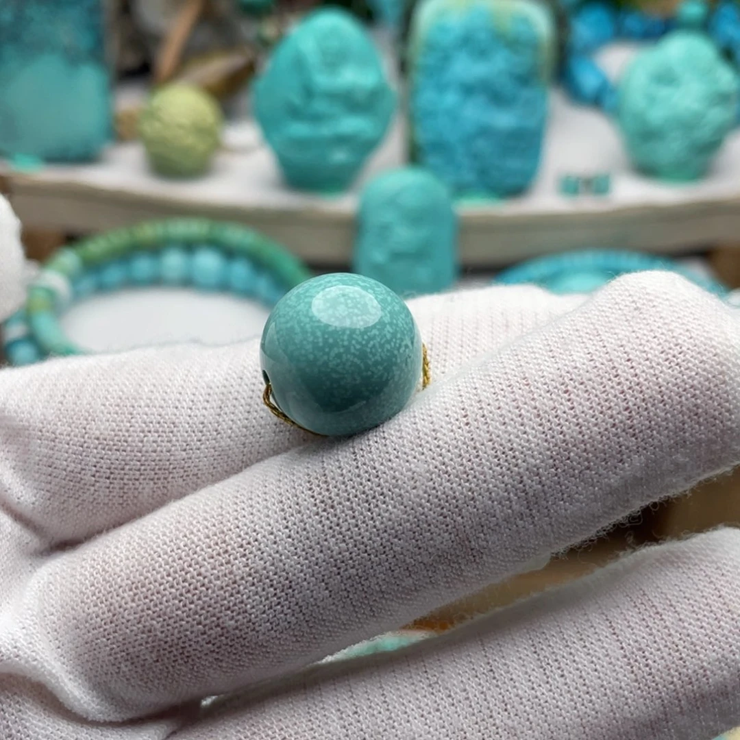 绿松石未镶嵌珠宝奇石14.7mm高瓷雨点松