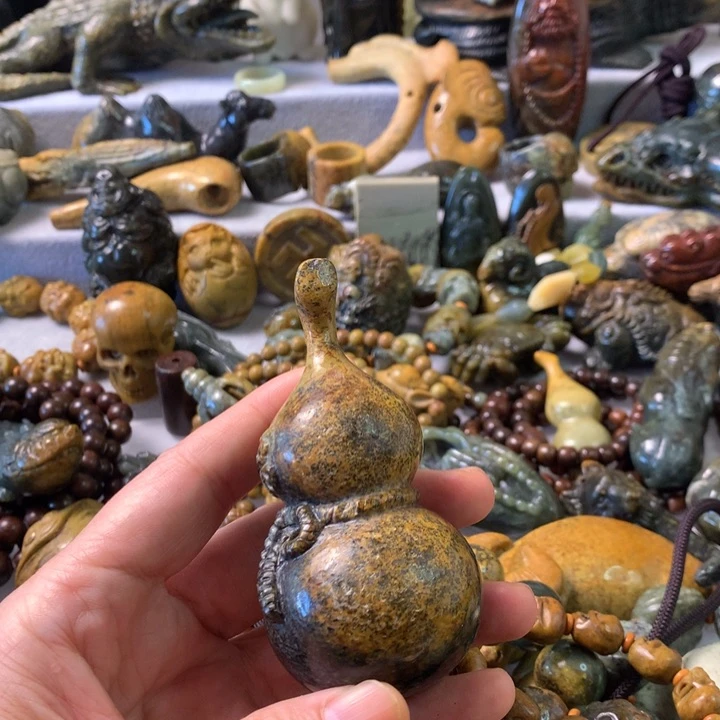 未镶嵌岫岩河磨玉（透闪石质玉）笔搁
