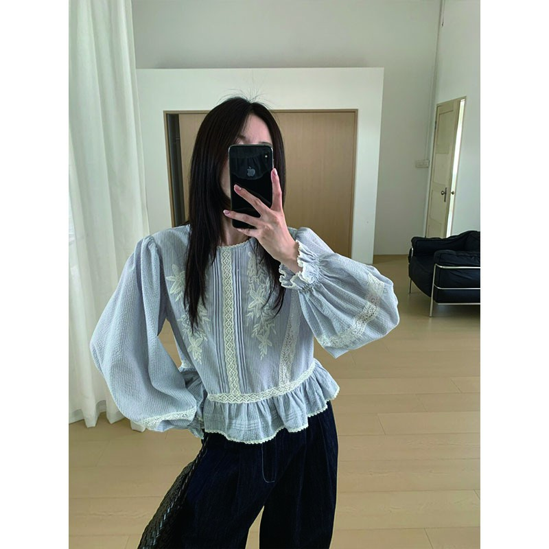 实体档口秋季韩版時尚百搭宽松衬衫女圆领条纹重工刺绣长袖上衣潮