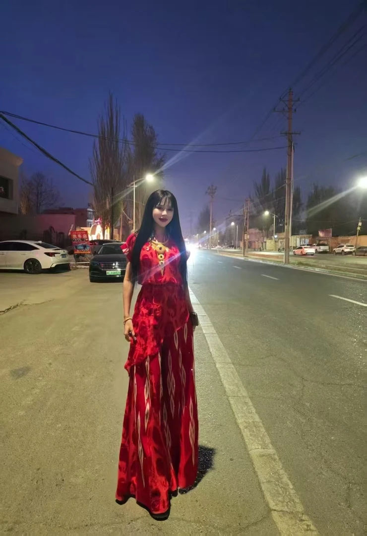 和田 yipak 红色裤子套装