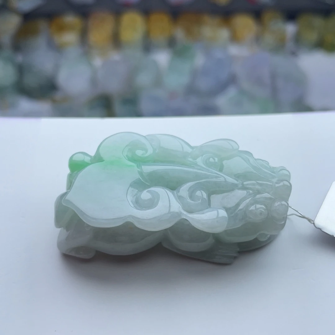 翡翠颈饰未镶嵌貔貅