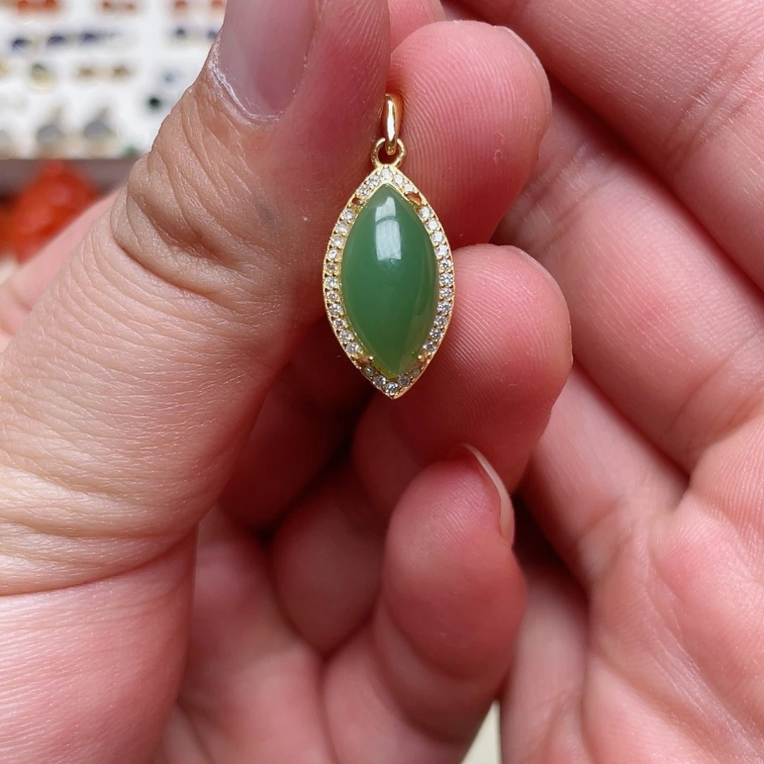 和田玉吊坠银S925镶嵌