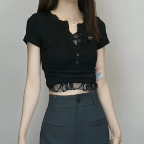 辣妹时尚短袖内部蕾丝设计感上衣