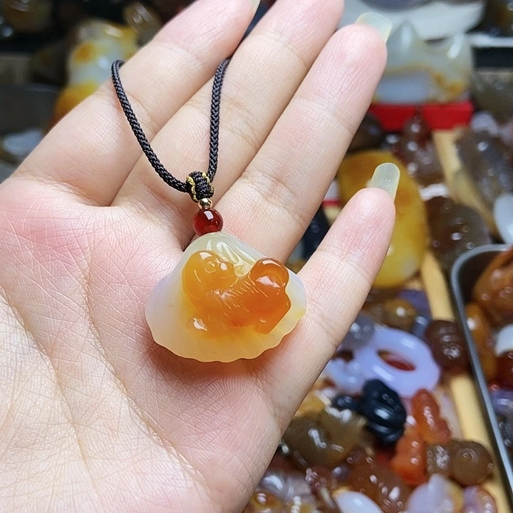 未镶嵌颈饰玛瑙/玉髓