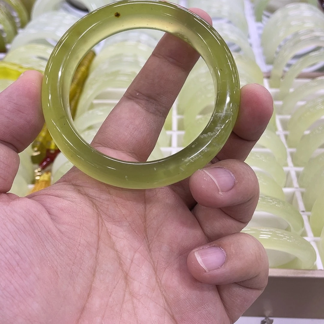 蛇纹石玉未镶嵌发饰
