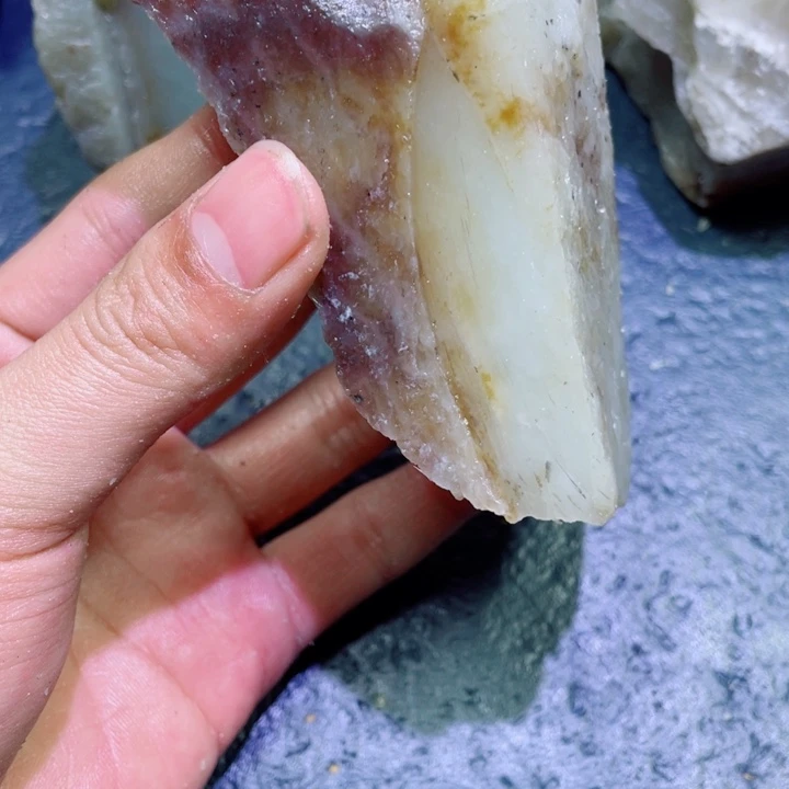 和田玉未镶嵌珠宝半成品