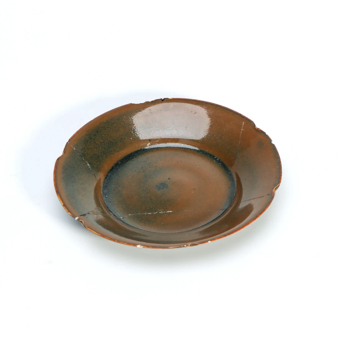 5. 紫定花口盘（蓝队）【古董拍卖】