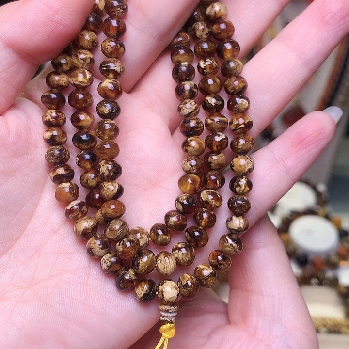 琥珀未镶嵌裸石抚顺琥珀6-374