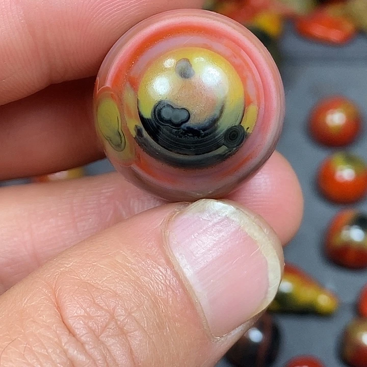 那***母南红玛瑙未镶嵌挂件