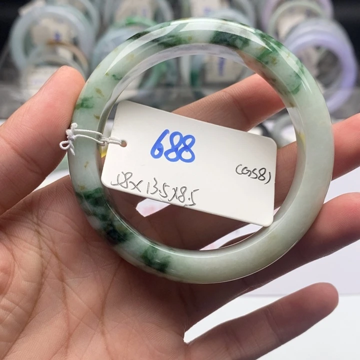 未镶嵌手镯翡翠手镯