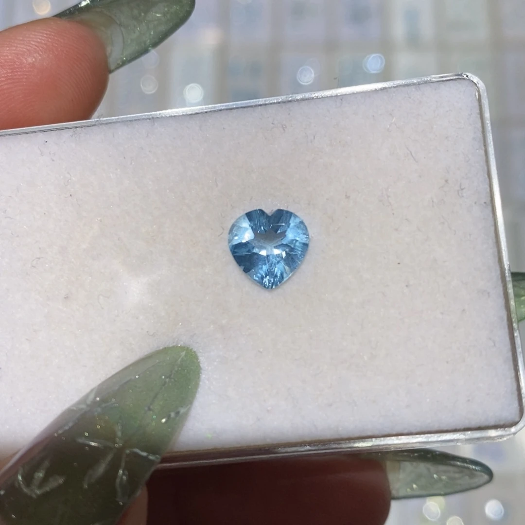 海蓝宝石裸石未镶嵌