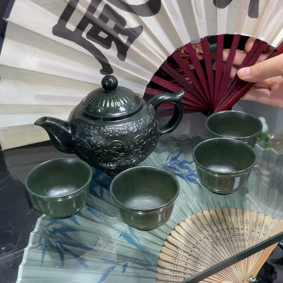 未镶嵌和田玉摆件