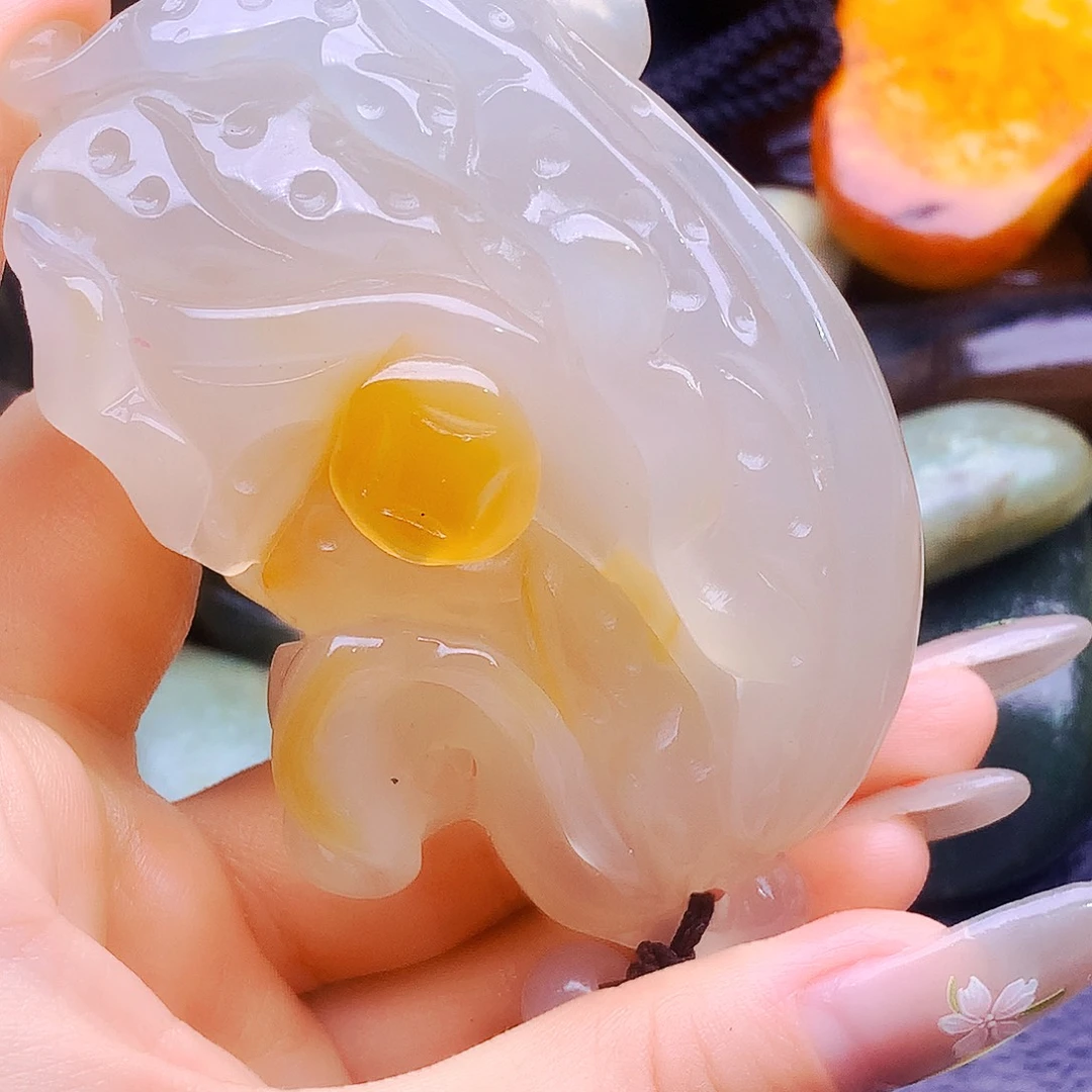 未镶嵌和田玉（糖玉）把件