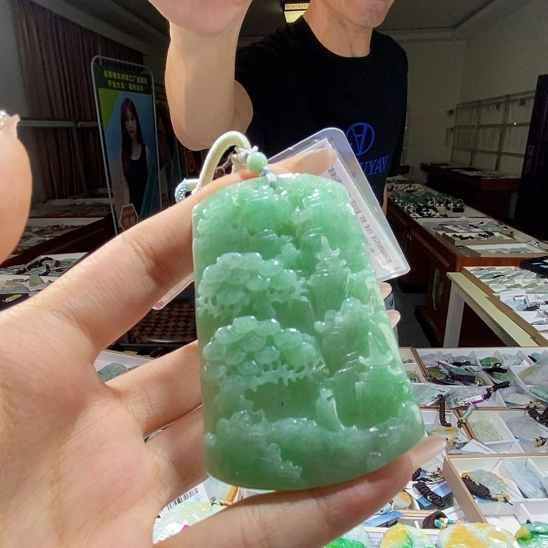 翡翠未镶嵌颈饰翡翠