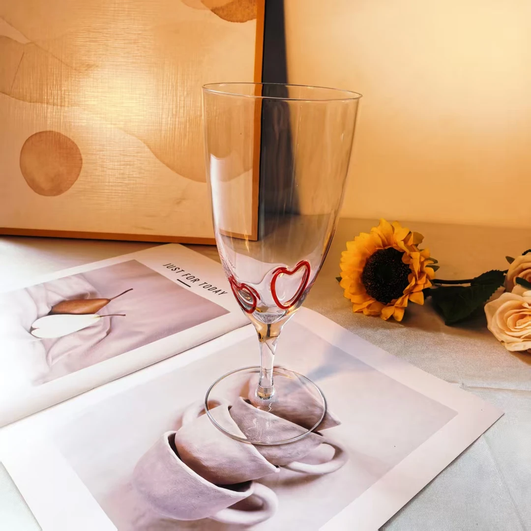 惊喜价2只个性简约爱心水晶玻璃高脚酒杯香槟杯洋酒杯情侣杯
