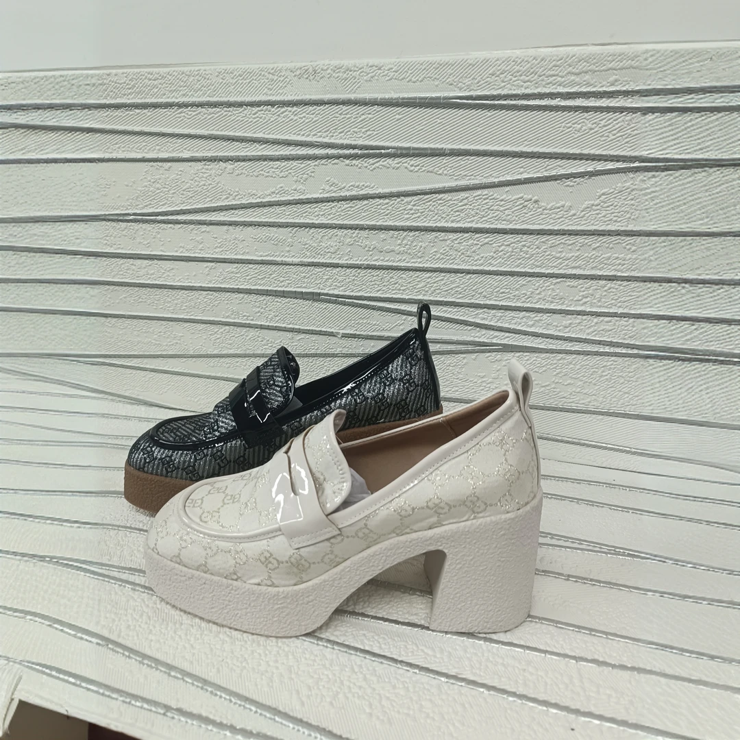 印花方头粗跟鞋厚底休闲鞋乐福鞋浅口高跟