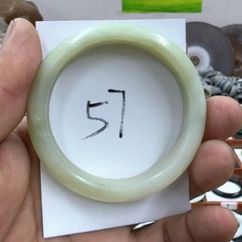 和田玉手镯未镶嵌?**?