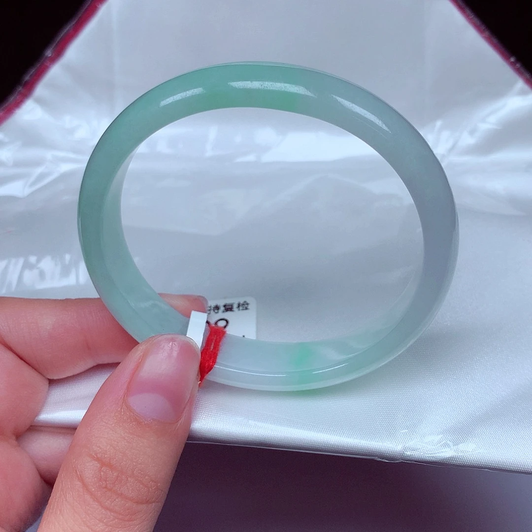 翡翠未镶嵌手镯（贵妃镯）贵妃54