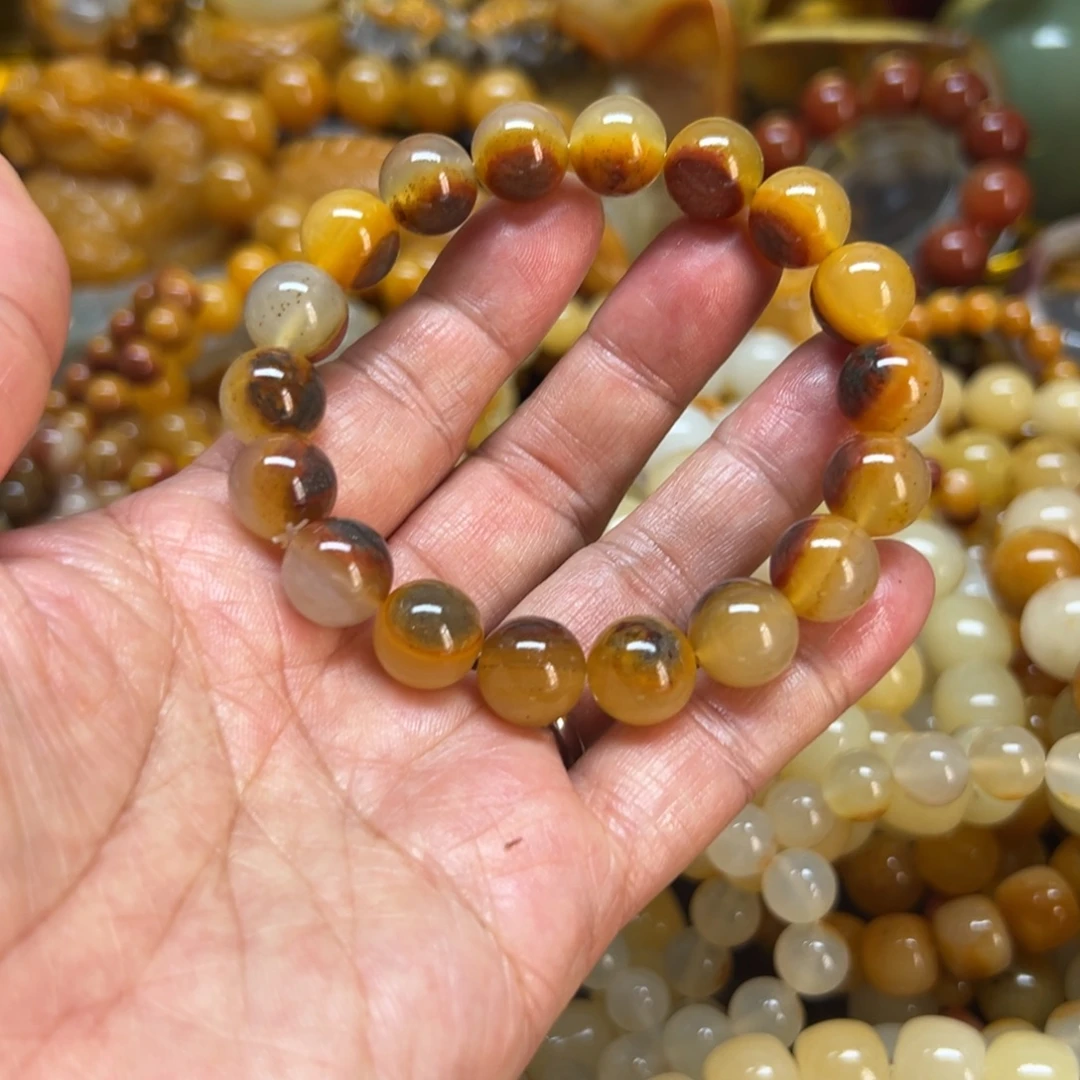 石英质玉未镶嵌颈饰