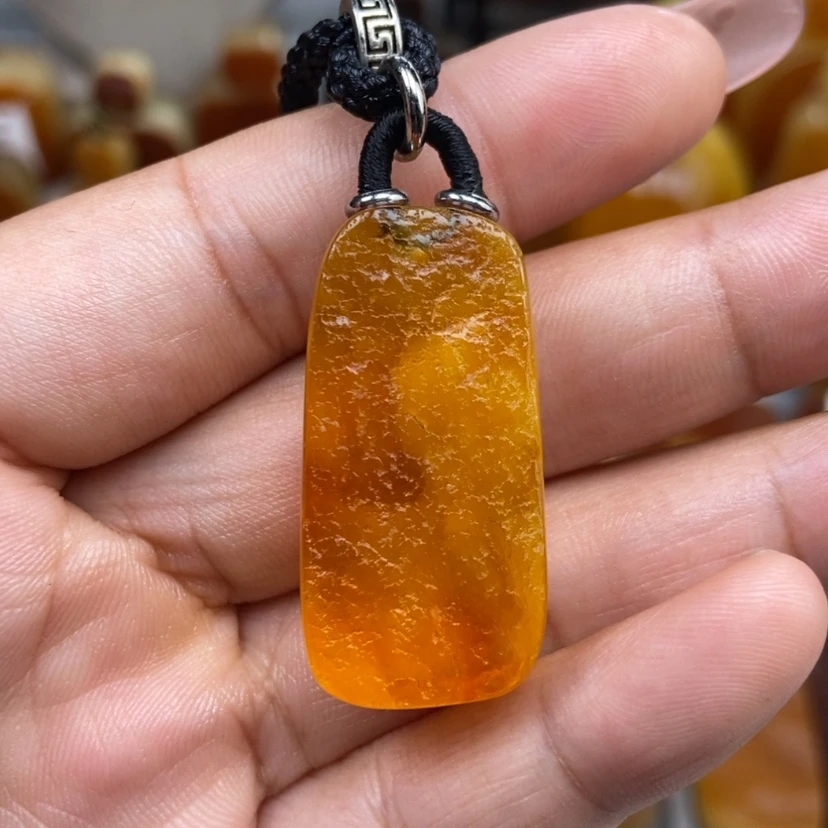 【闪购商品】琥珀颈饰未镶嵌
