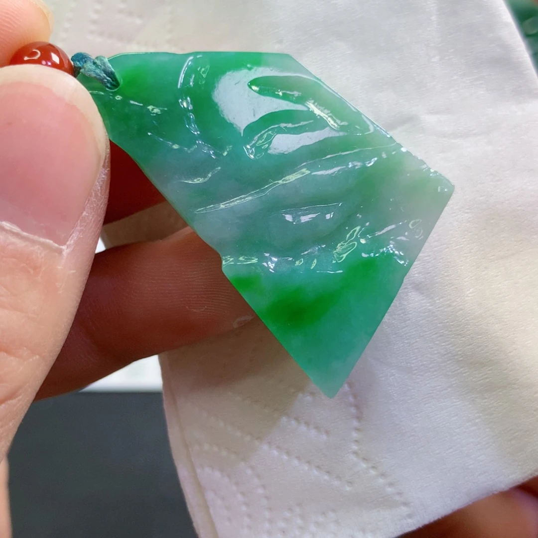 【闪购商品】翡翠吊坠(不含链)未镶嵌