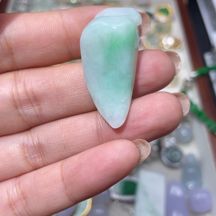 翡翠未镶嵌颈饰天然翡翠