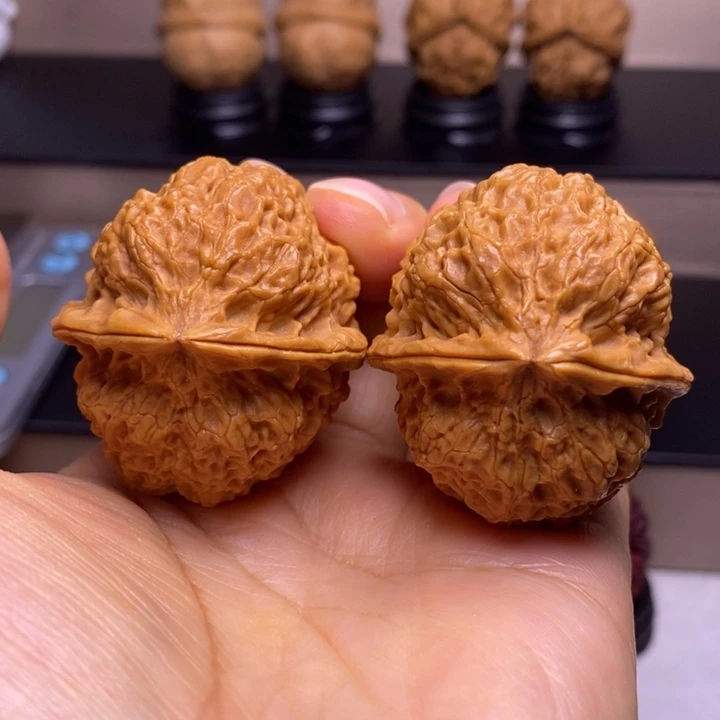 把件文玩核桃绣花鞋18