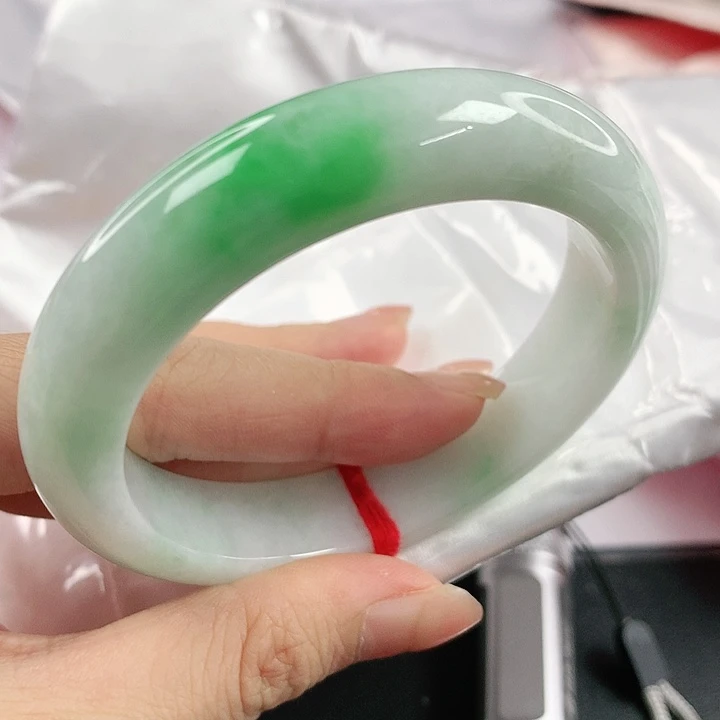 未镶嵌手镯翡翠，623