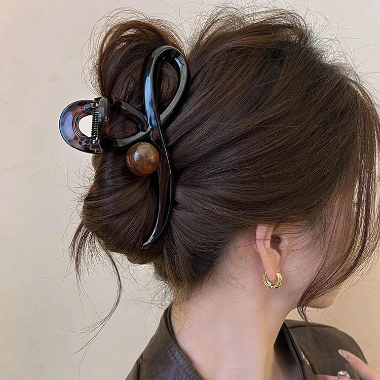 美拉德抓夹大号发夹女2024新款后脑勺鲨鱼夹高级感头发夹子发饰