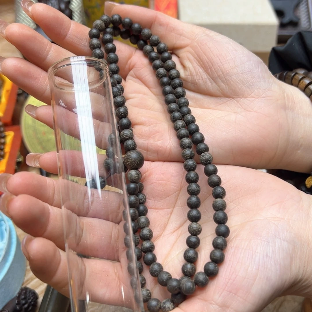 大叶紫檀（黑酸枝木类）