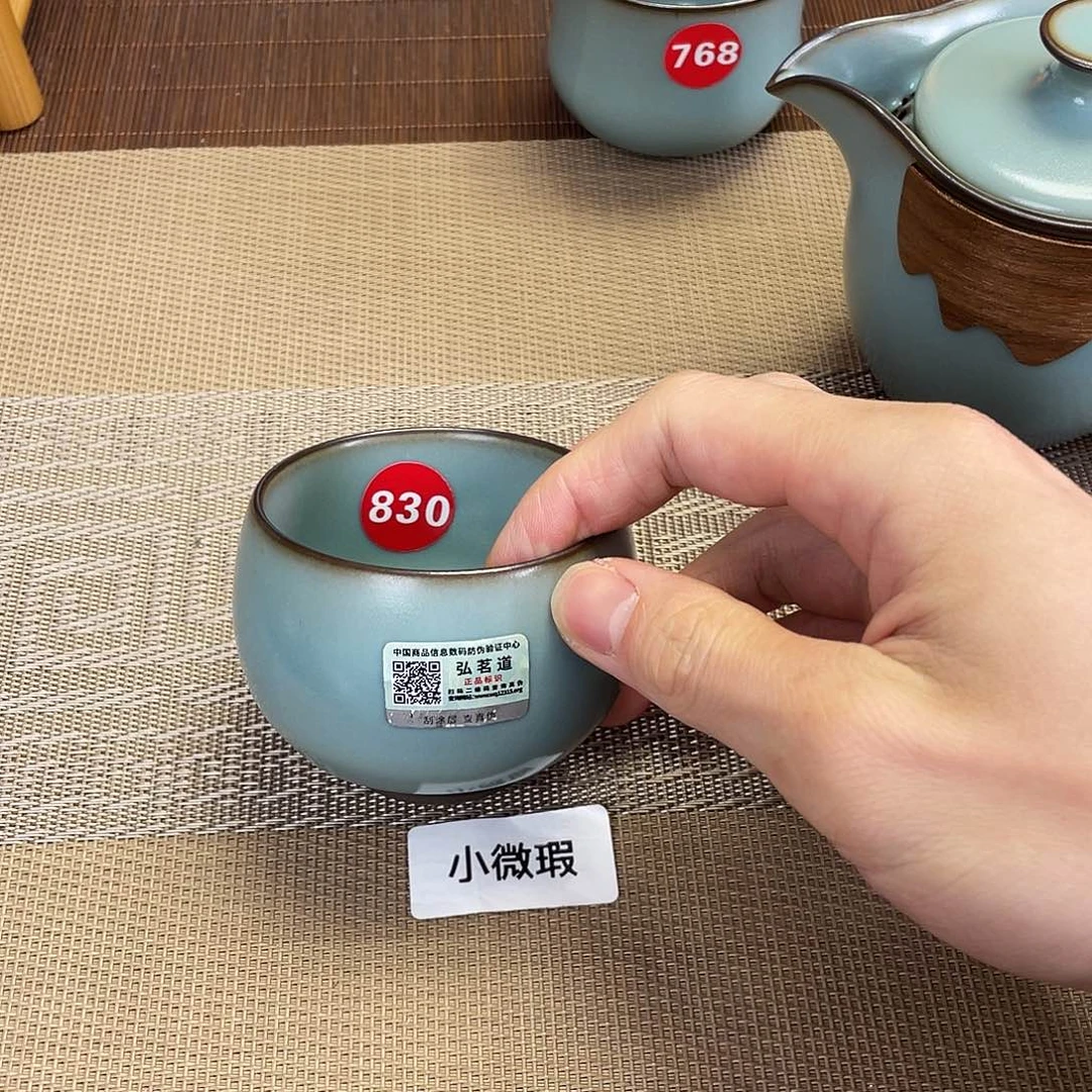 瓷片。。。。。。。。。。。。。。