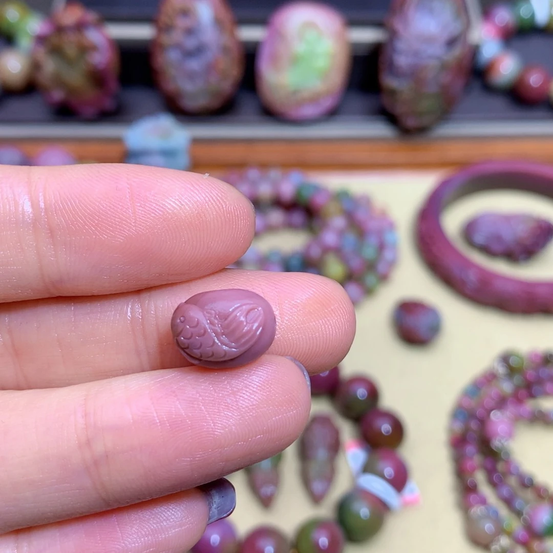 玛瑙挂件未镶嵌盐源