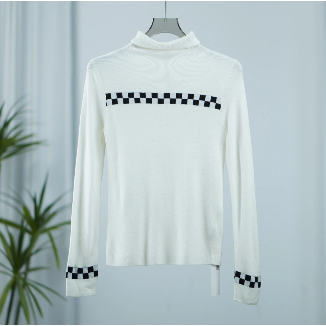 秋S系列   F359  女装简约时尚针织衫白色