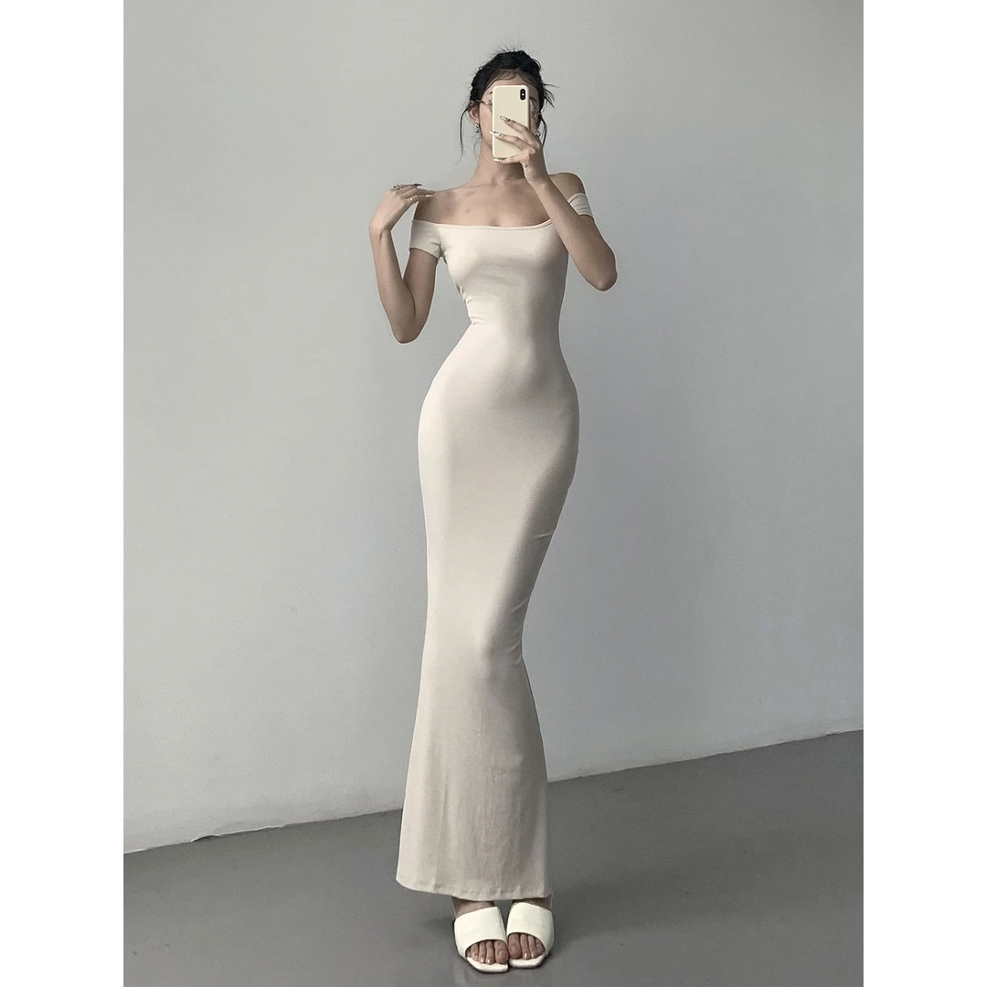 卡戴珊性感一字肩紧身包臀裙辣妹风2025夏女装新款纯色收腰连衣裙