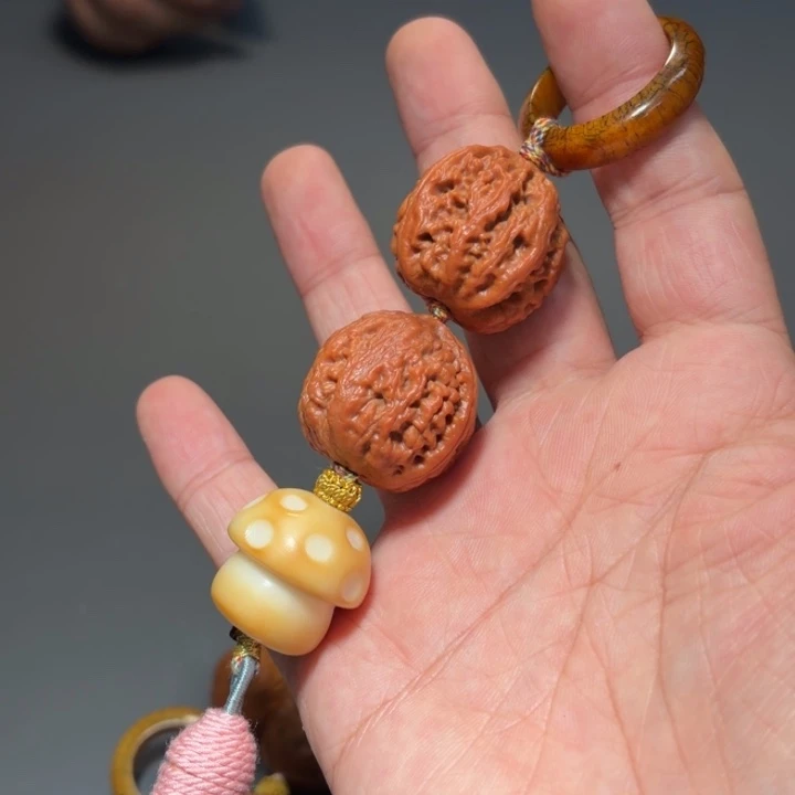 文玩核桃吊坠野南疆7439