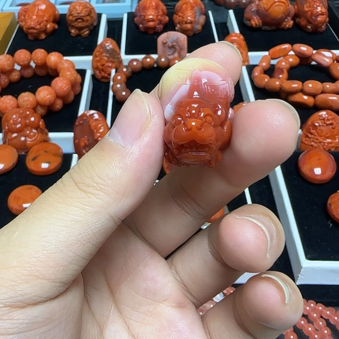 南红玛瑙未镶嵌颈饰