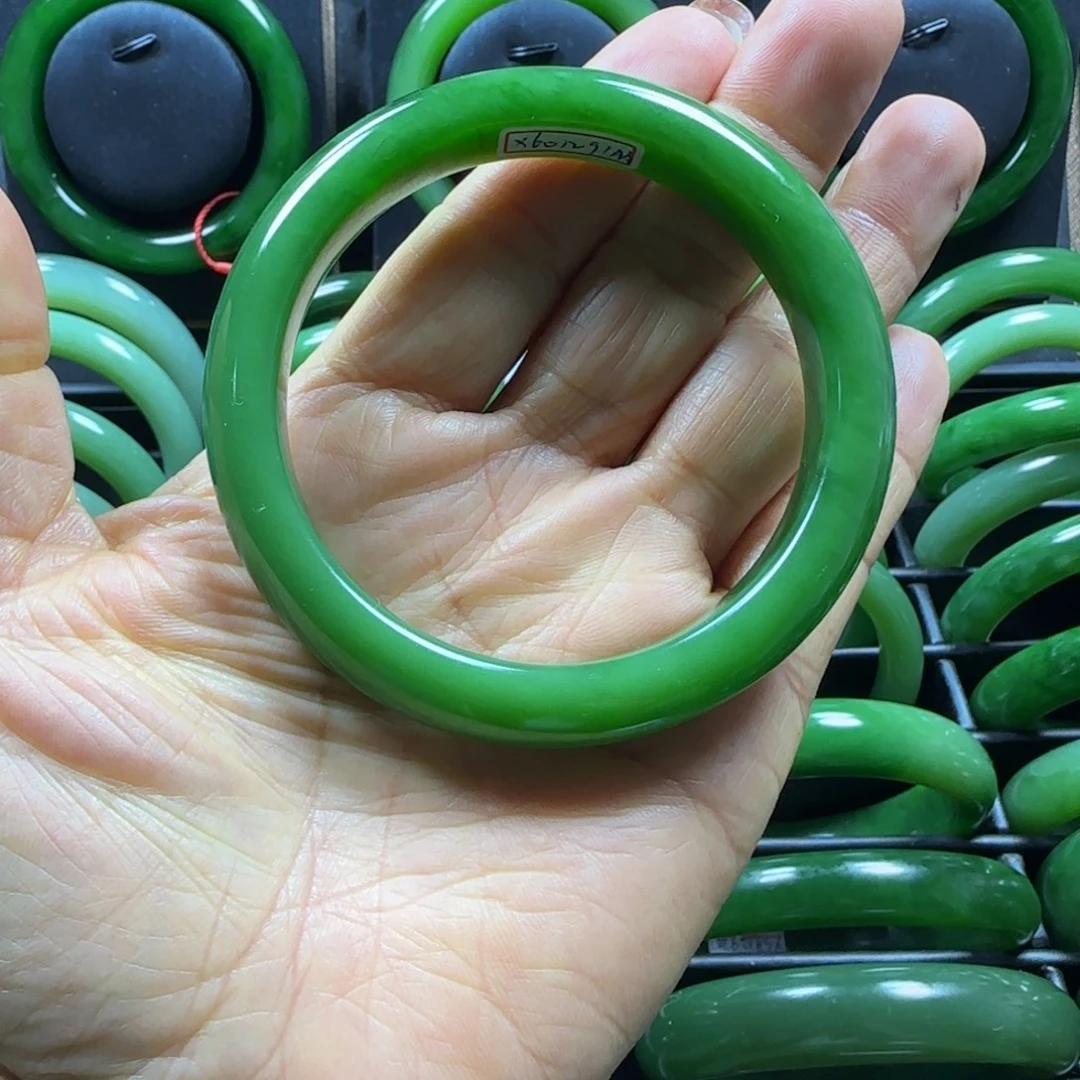 一***缘和田玉未镶嵌手镯