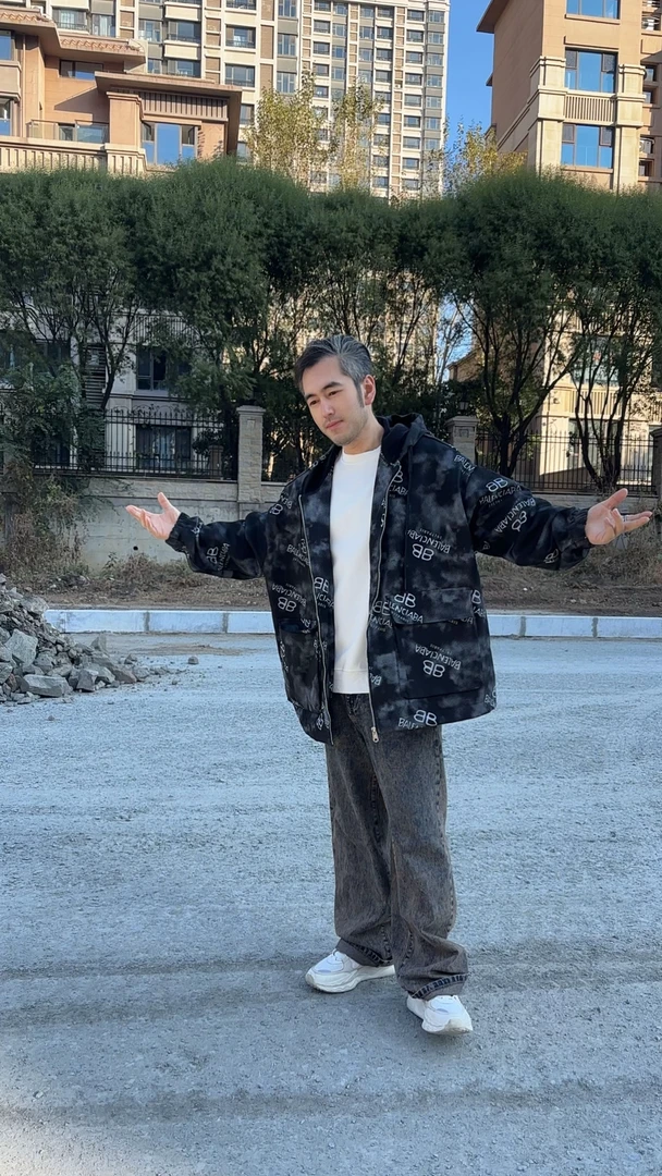 大码男装日系嘻哈风格宽松肥大港风外套加绒可以穿到400斤