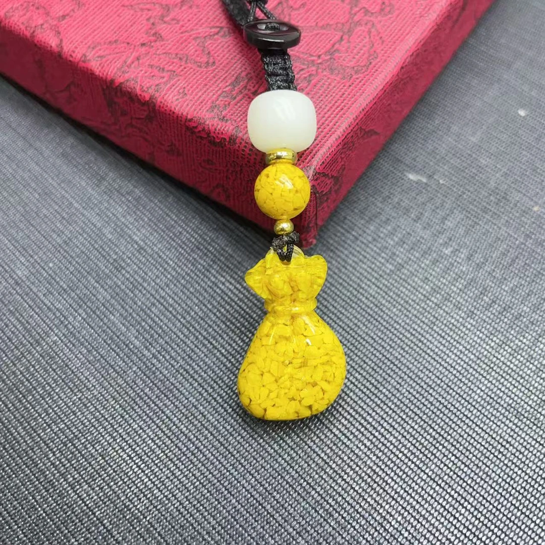 含辰砂工艺品含辰砂工艺品雄黄福袋钥匙扣