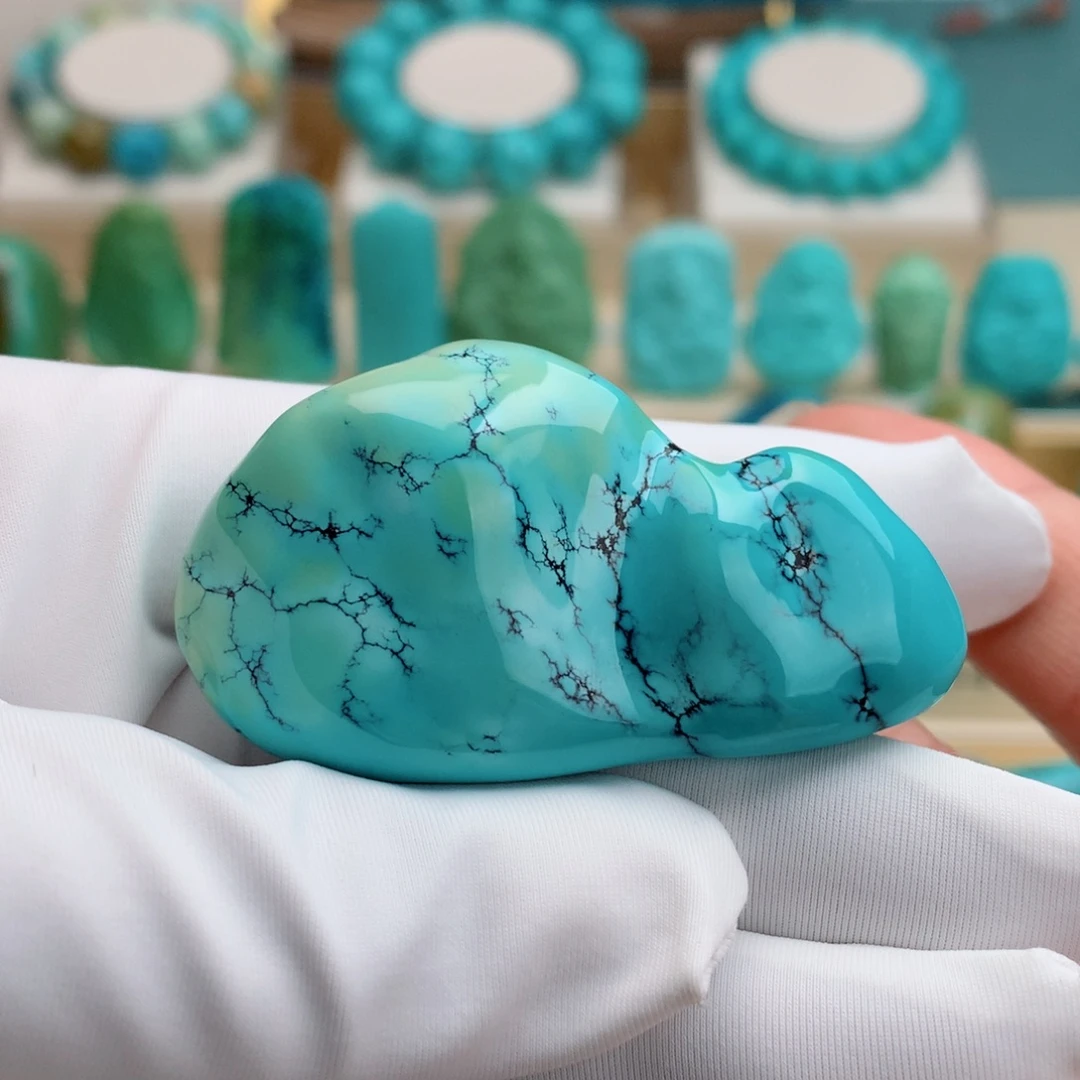 绿松石未镶嵌挂件