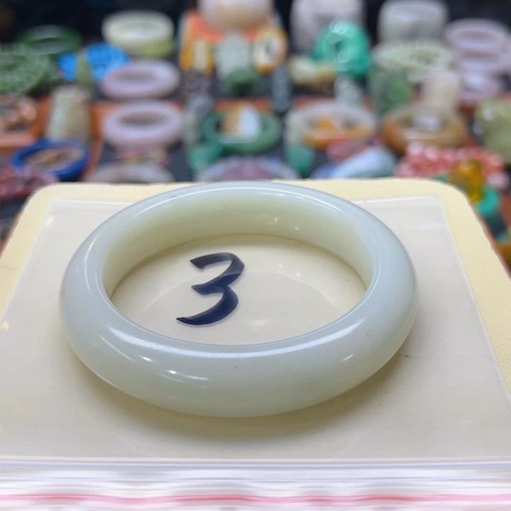 石英质玉手镯未镶嵌?**样3