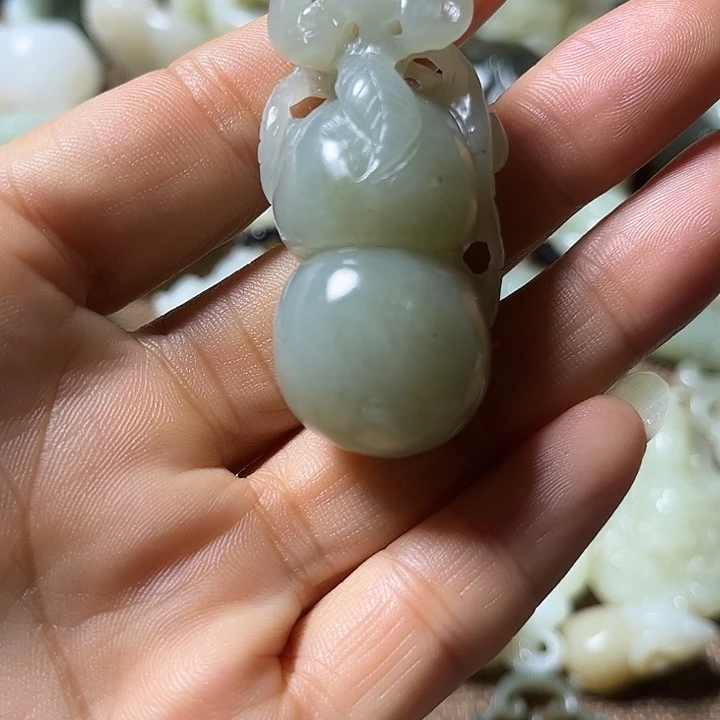 和田玉（黄玉）未镶嵌颈饰