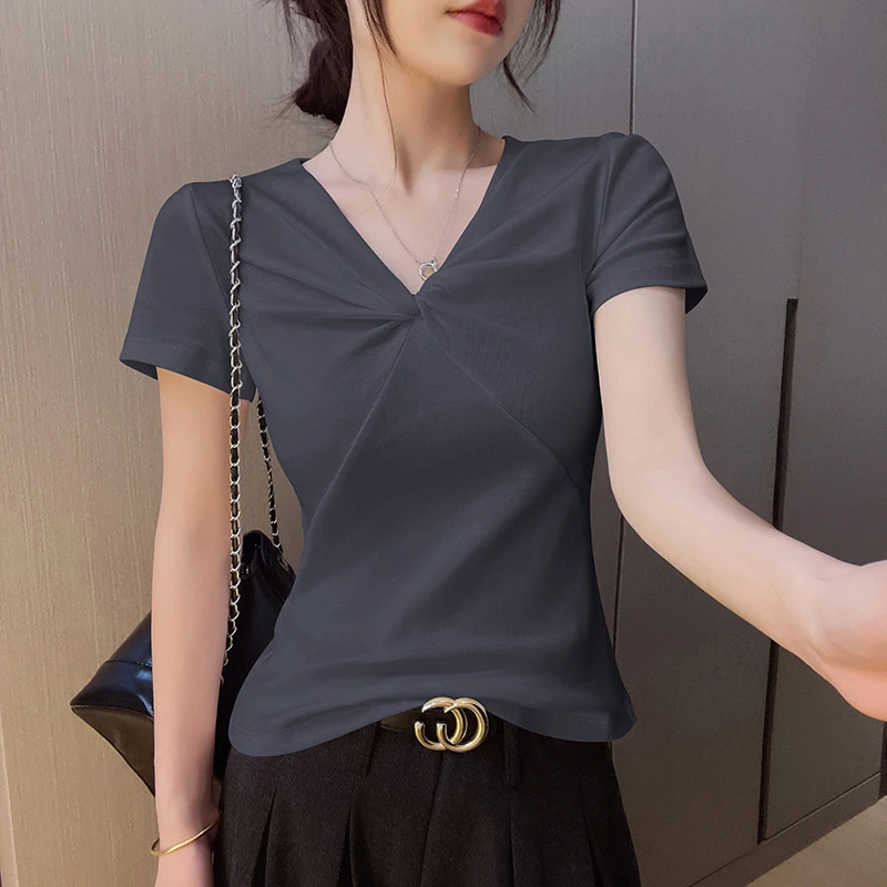 烟灰色V领短袖t恤打底衫女夏季2025新款纯欲扭结设计感正肩修身