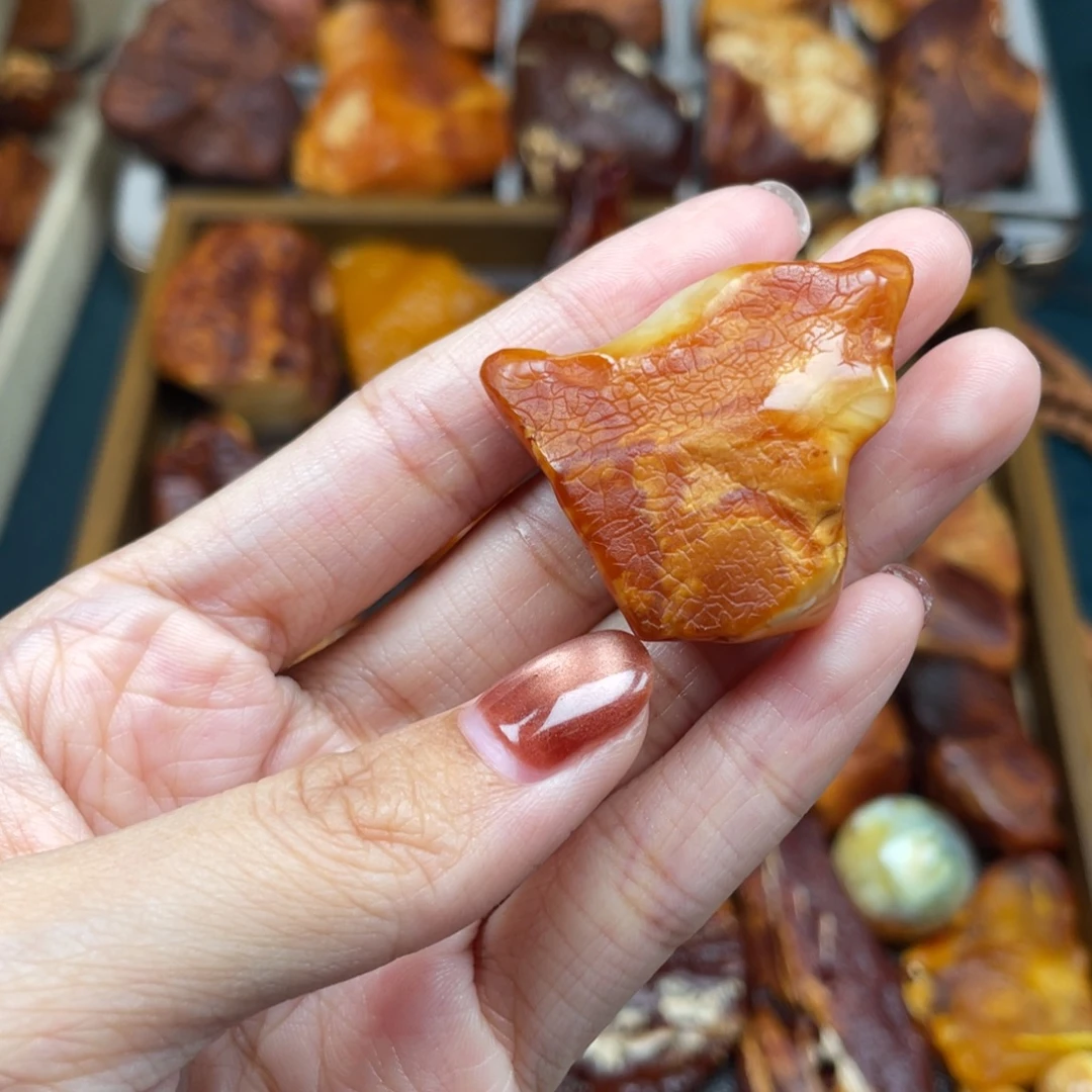 琥珀未镶嵌珠宝奇石