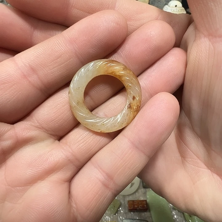 和田玉（糖玉）未镶嵌挂件